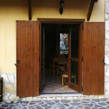 Casa Solaris Lägenhetshotell Rocca di Cambio
